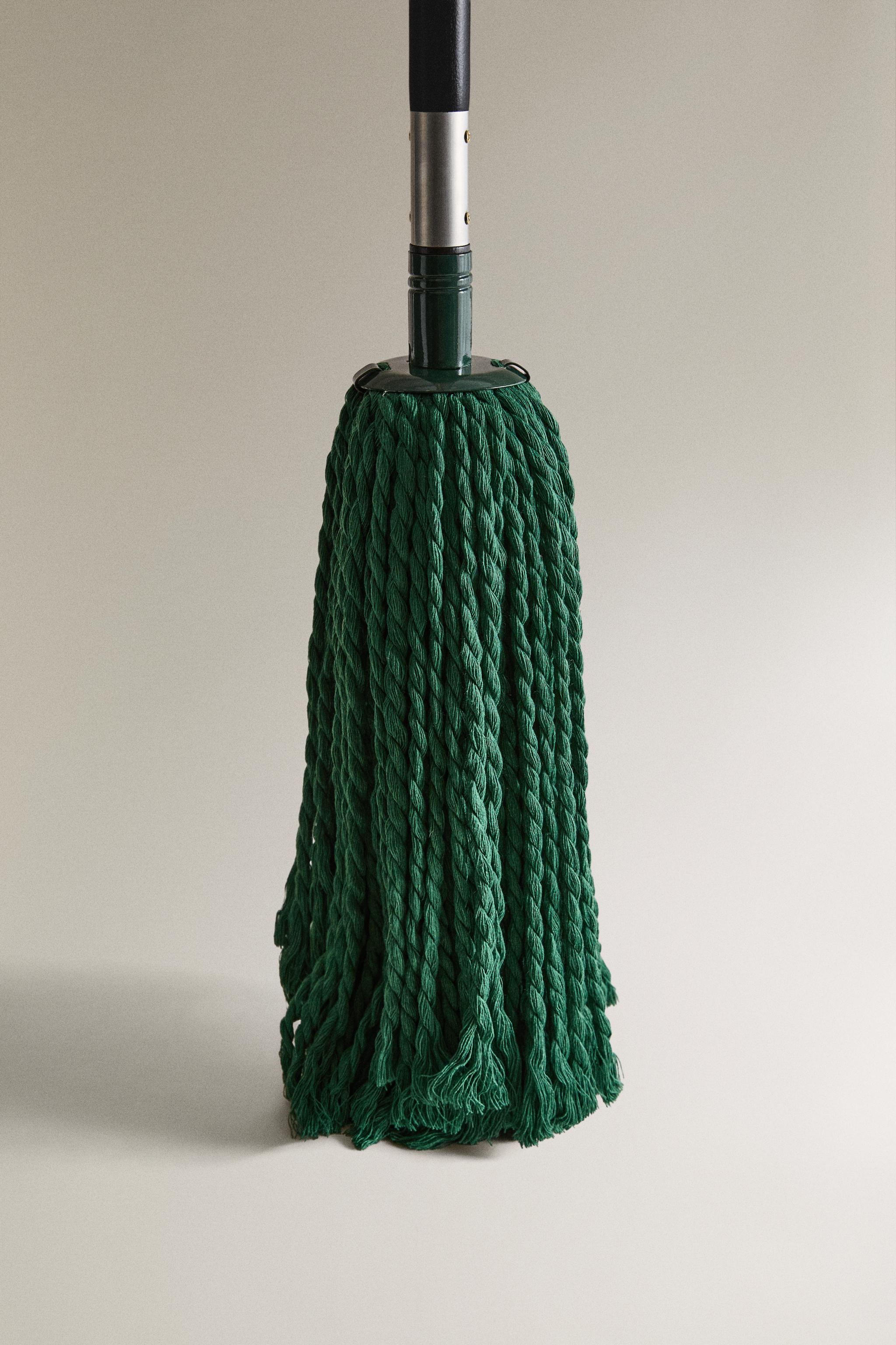 WOODEN MOP OR BRUSH HEAD